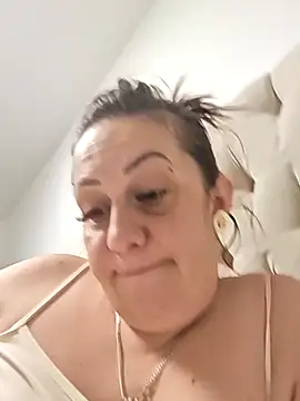 AvaLloyd online show from 03.30.26