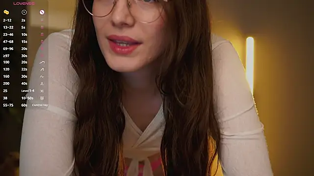 Ester Hill online show from 09.10.25