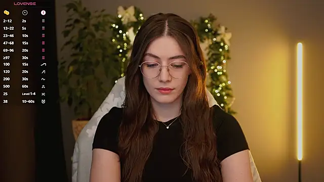 Ester Hill online show from 12.19.25