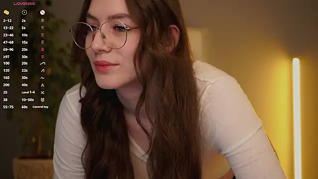 Ester Hill online show from 03.12.26