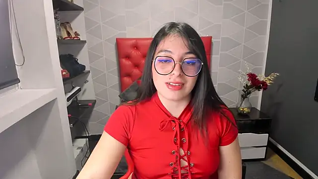 Snapshot of MiaWils_ chatting on 12.28.24 MiaWils online show from 12.28.24