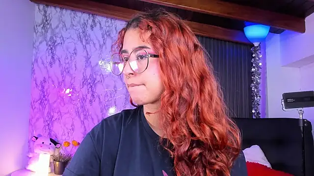 Snapshot of chloe_blue chatting on 03.03.25 chloe blue online show from 03.03.25