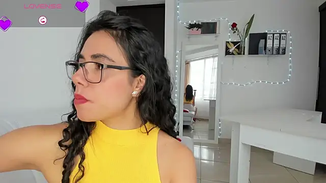 Snapshot of susana_monroy chatting on 02.07.26 susana monroy online show from 02.07.26