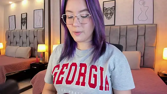 Snapshot of sweet--emily chatting on 02.06.25 sweet--emily online show from 02.06.25