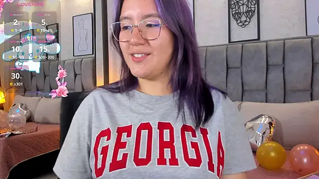 Snapshot of sweet--emily chatting on 03.02.25 sweet--emily online show from 03.02.25