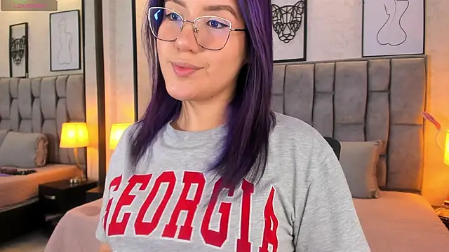Snapshot of sweet--emily chatting on 03.12.25 sweet--emily online show from 03.12.25
