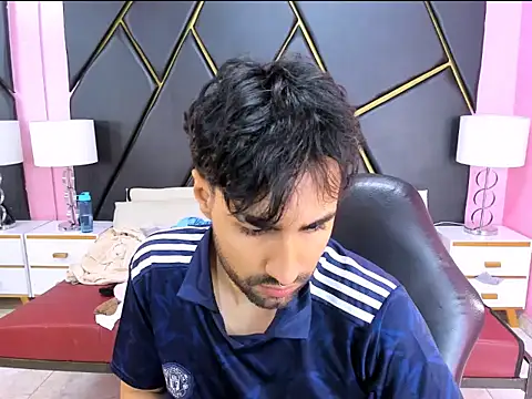 MilanZaire online show from 10.29.25