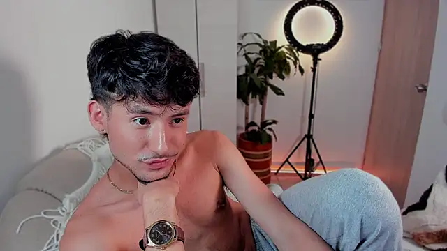 Snapshot of dimitri_targaryen chatting on 01.15.25 dimitri targaryen online show from 01.15.25