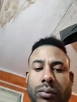 Snapshot of Negroricobaby chatting on 02.20.25 Negroricobaby online show from 02.20.25