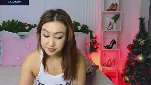 Diana Moon  online show from 12.23.24