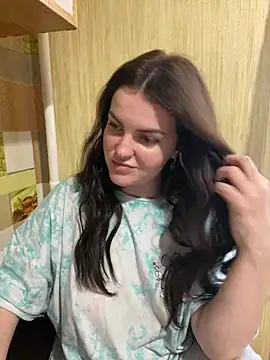 Snapshot of Karolina_llove chatting on 12.21.24 Karolina llove online show from 12.21.24