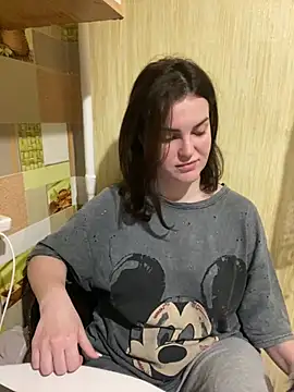 Snapshot of Karolina_llove chatting on 12.22.24 Karolina llove online show from 12.22.24