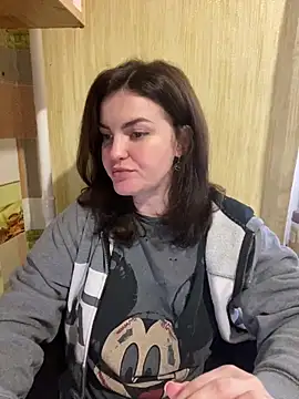 Snapshot of Karolina_llove chatting on 02.14.25 Karolina llove online show from 02.14.25