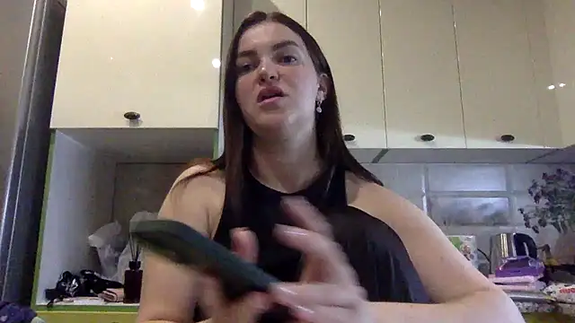 Snapshot of Karolina_llove chatting on 09.23.25 Karolina llove online show from 09.23.25