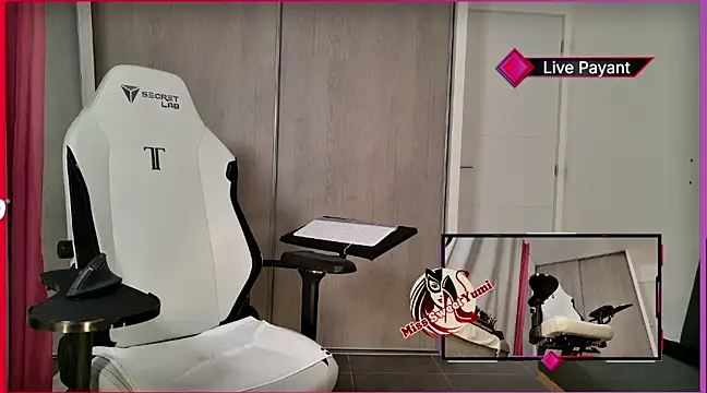 MissSweetYumi online show from 01.28.25