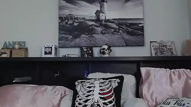 CrystalLakeXO online show from 02.09.25