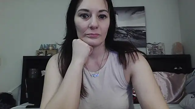 CrystalLakeXO online show from 03.05.25