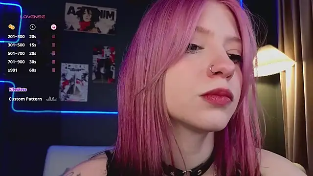 Snapshot of arielabradberry chatting on 04.25.26 arielabradberry online show from 04.25.26