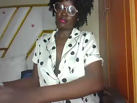 cutesmiling online show from 03.13.25