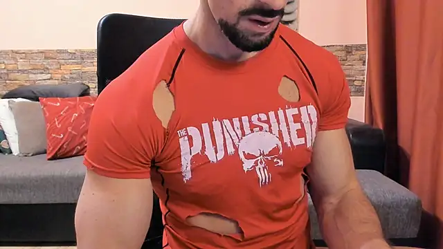 Snapshot of HotHunkTrainer chatting on 01.18.26 HotHunkTrainer online show from 01.18.26