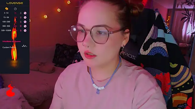 Snapshot of lala_loulou_land chatting on 11.01.25 lala loulou land online show from 11.01.25