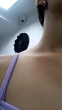 AnthonelaDuque online show from 11.03.25