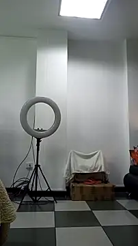 AnthonelaDuque online show from 11.14.25