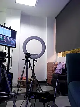 AnthonelaDuque online show from 11.30.25