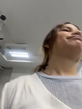 AnthonelaDuque online show from 02.10.26