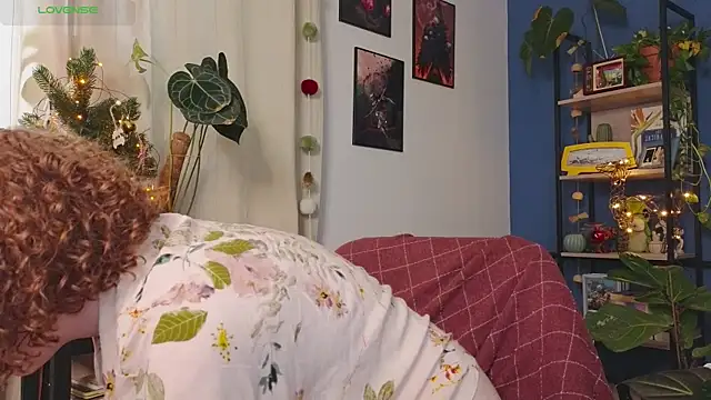 Snapshot of _lightmyfire chatting on 12.22.24  lightmyfire online show from 12.22.24