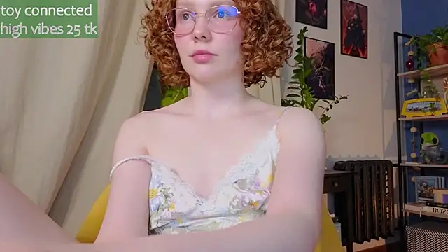 Snapshot of _lightmyfire chatting on 03.05.25  lightmyfire online show from 03.05.25