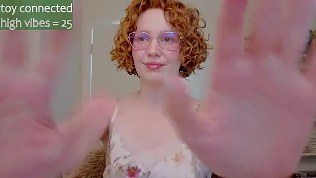 Snapshot of _lightmyfire chatting on 09.12.25  lightmyfire online show from 09.12.25