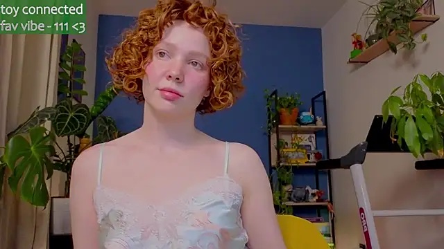 Snapshot of _lightmyfire chatting on 10.12.25  lightmyfire online show from 10.12.25