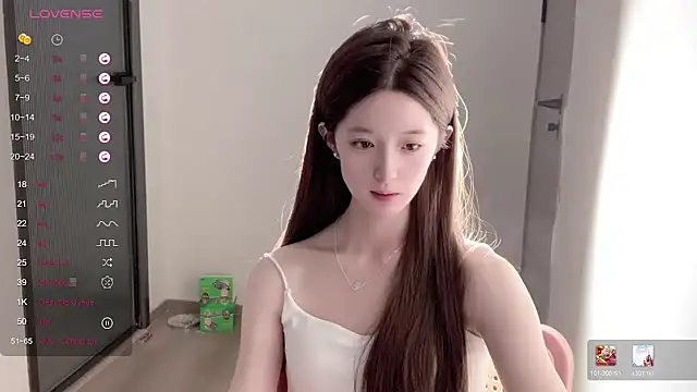 Snapshot of UU-1314 chatting on 05.24.26 UU-1314 online show from 05.24.26
