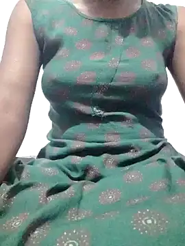 rituporna2004 online show from 12.19.24