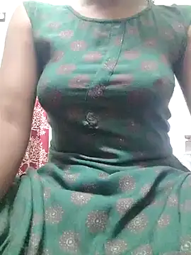 rituporna2004 online show from 12.26.24