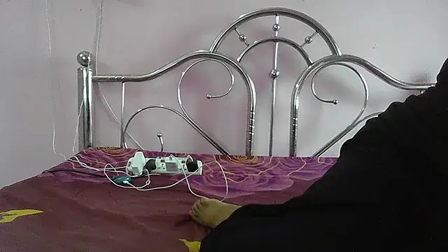 my-laila online show from 03.28.26