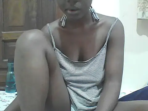 Snapshot of Ebony_Sweetcandy chatting on 04.10.26 Ebony Sweetcandy online show from 04.10.26
