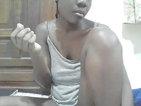 Snapshot of Ebony_Sweetcandy chatting on 04.11.26 Ebony Sweetcandy online show from 04.11.26