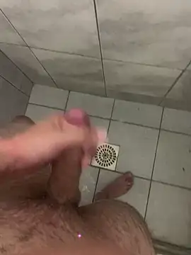 Snapshot of jhnn_ chatting on 12.04.24 jhnn online show from 12.04.24