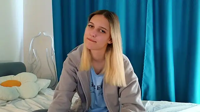 Snapshot of KimberliDean chatting on 02.26.25 KimberliDean online show from 02.26.25