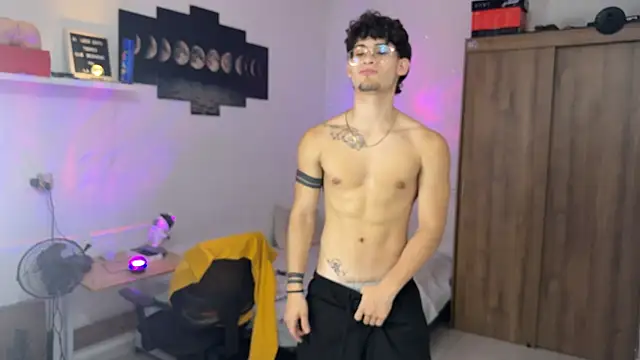 Kisan Smith online show from 11.04.25