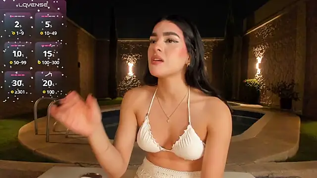 Snapshot of Antonellaparis_ chatting on 03.17.25 Antonellaparis  online show from 03.17.25