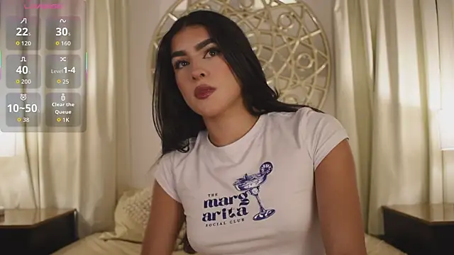 Snapshot of Antonellaparis_ chatting on 09.11.25 Antonellaparis  online show from 09.11.25