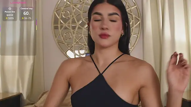 Snapshot of Antonellaparis_ chatting on 10.22.25 Antonellaparis  online show from 10.22.25