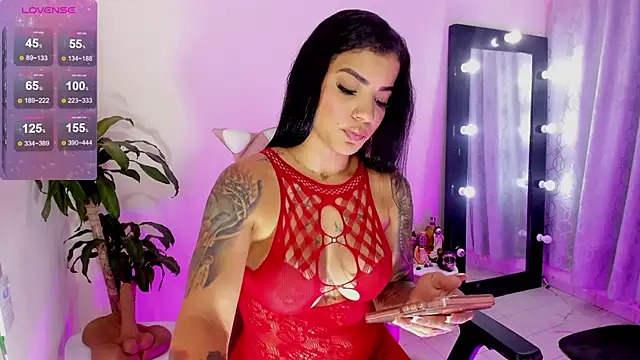 EmmaRusellx online show from 03.05.26