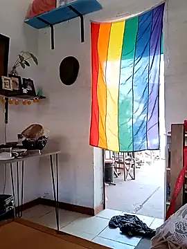 Snapshot of ConeNella chatting on 12.12.24 ConeNella online show from 12.12.24