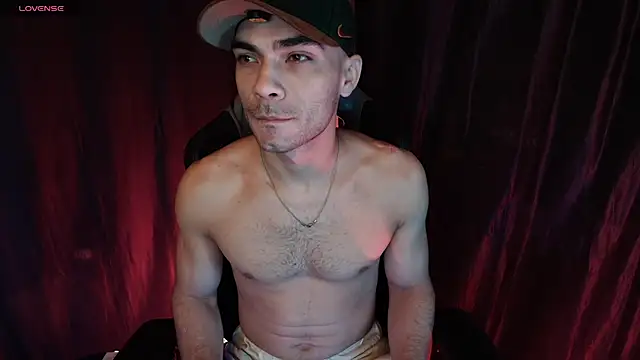 sexyboycolombi4 online show from 12.21.25