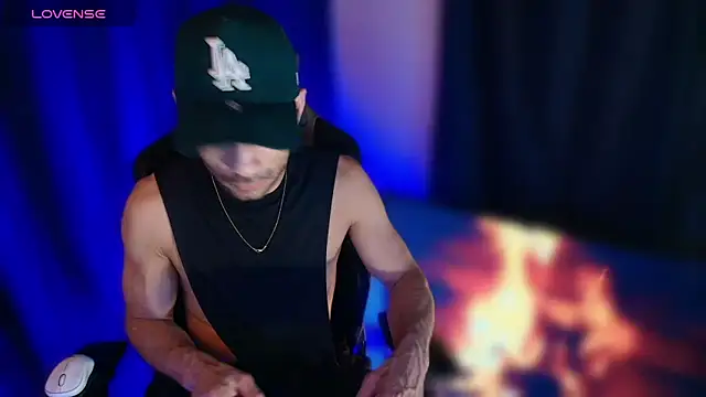 sexyboycolombi4 online show from 04.22.26