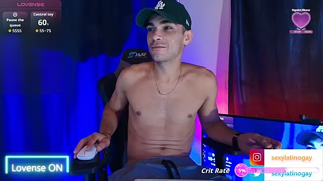 Snapshot of sexyboycolombi4 chatting on 08.03.26 sexyboycolombi4 online show from 08.03.26